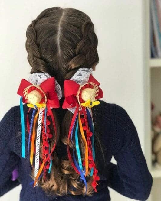 Penteados para festa junina: as 20 melhores ideias! Quer arrasar na festa junina com penteados incríveis? Confira nosso artigo com as 20 melhores ideias de penteados para festa junina que vão te fazer brilhar na roça!