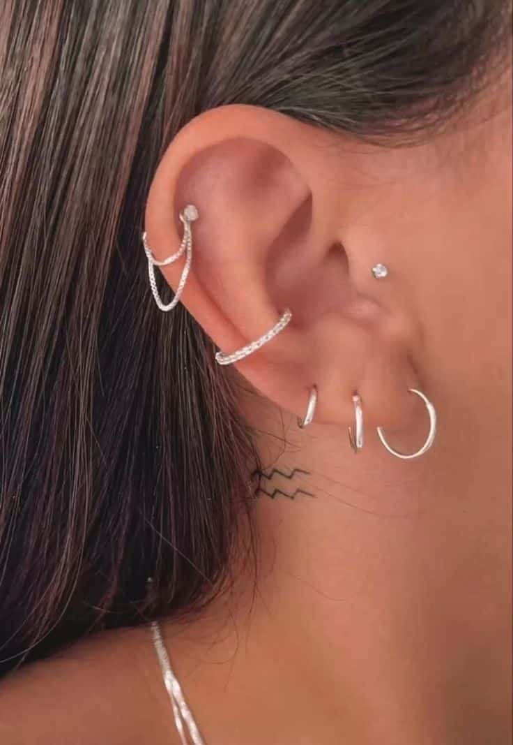 As 45 melhores ideias de piercing na orelha feminino para você se inspirar