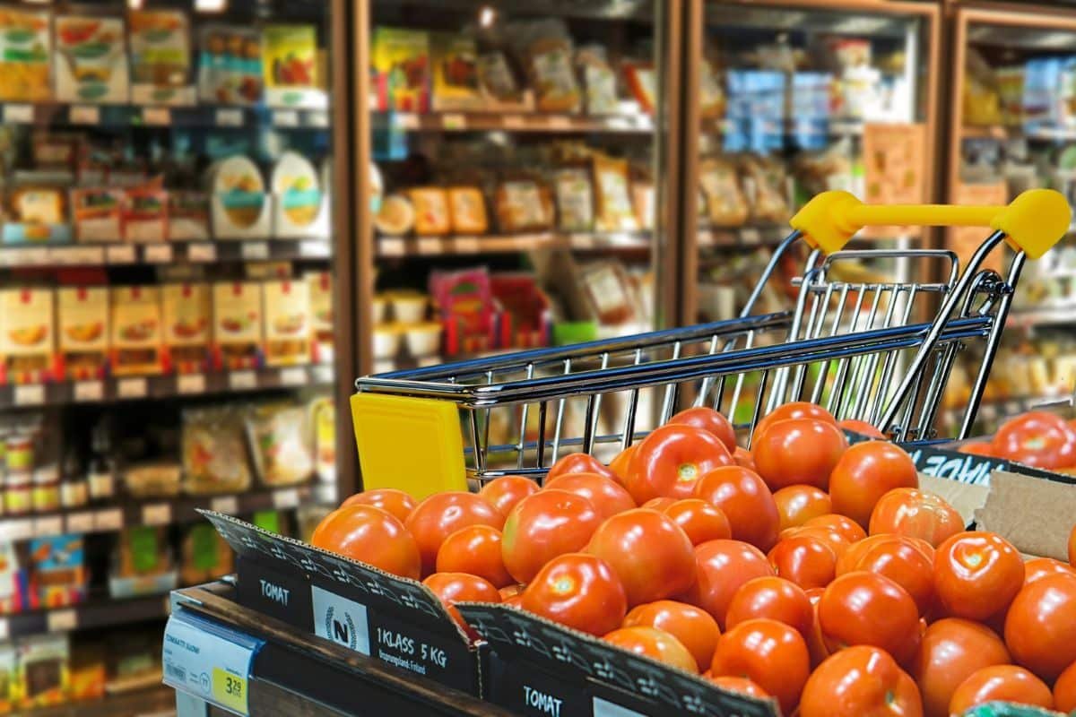 Lista de compras de supermercado: 15 modelos em PDF para você se organizar Saiba como otimizar sua lista de compras de supermercado e baixe em PDF nossos 15 modelos de lista para todos os gostos e ocasiões!