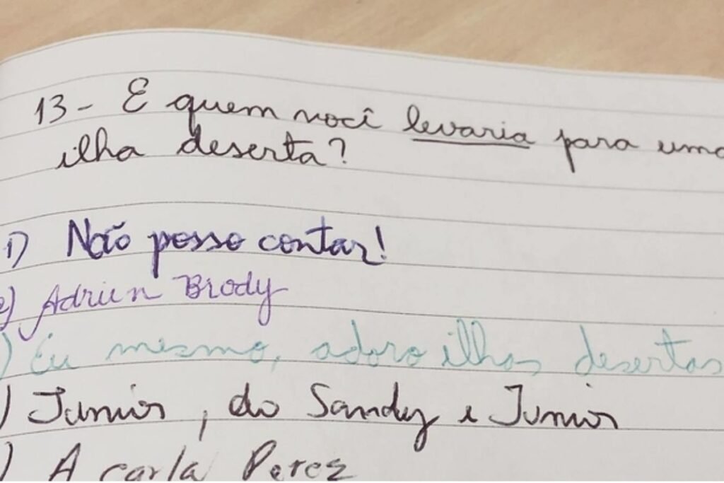 15 acessórios anos 2000: itens que toda menina tinha (+ bônus) anos-2000-caderno de confidências