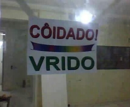 62 placas engraçadas: as mais hilárias que provam que se tem placa, tem história placas-engraçadas-se-tem-placa-tem-história