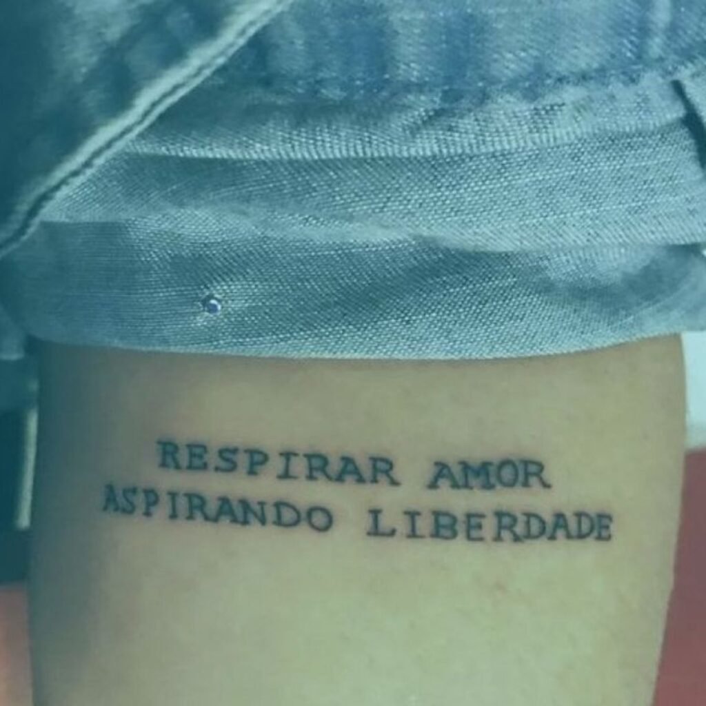 101 frases para tatuagem que são perfeitas para eternizar sentimentos e momentos frases-para-tatuagem
