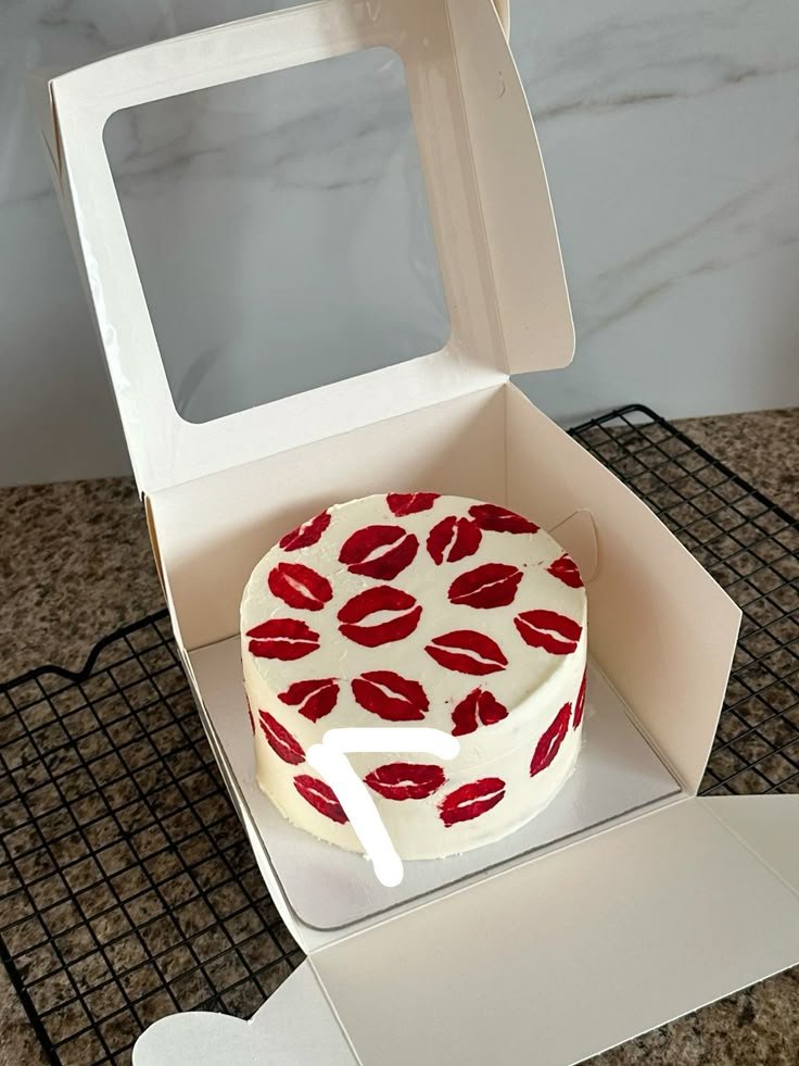 bento-cake-aniversário-beijos