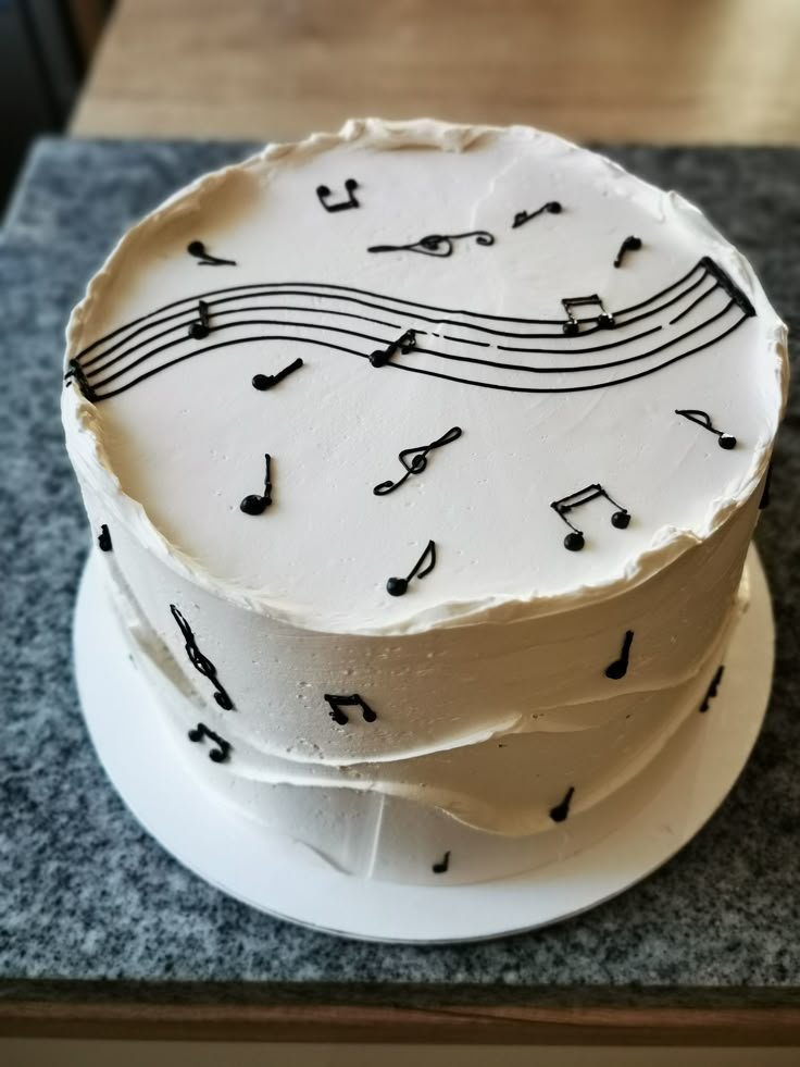 bento-cake-aniversário-notas-musicais