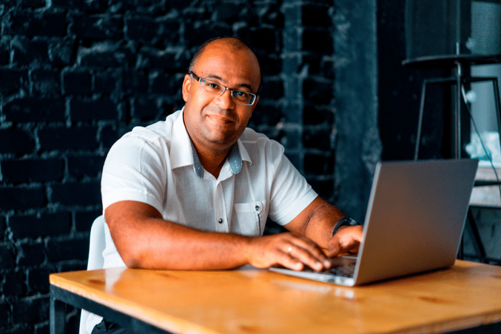 Guia prático: como criar um produto digital do zero gastando quase nada como criar um produto digital